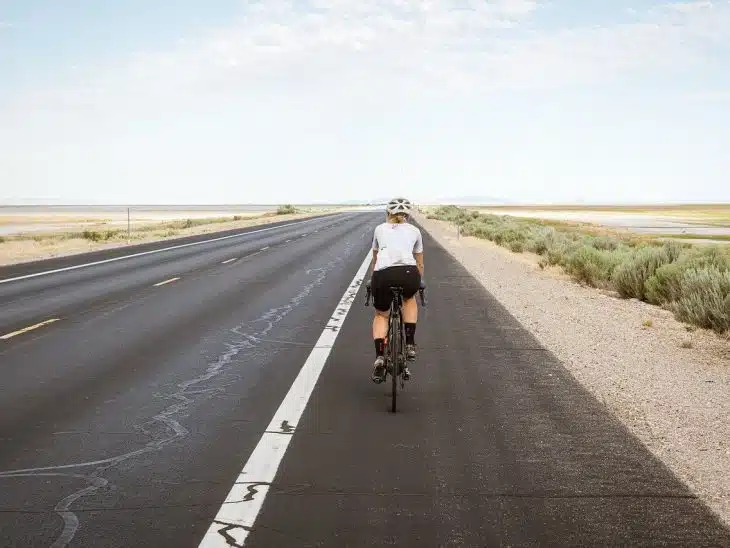 un cycliste