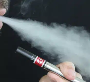 Deux raisons en 2023 de passer au vapotage lorsqu'on est fumeur