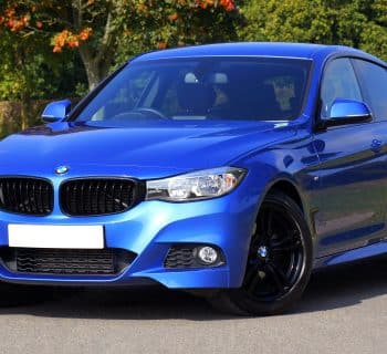 berline-bmw-bleue