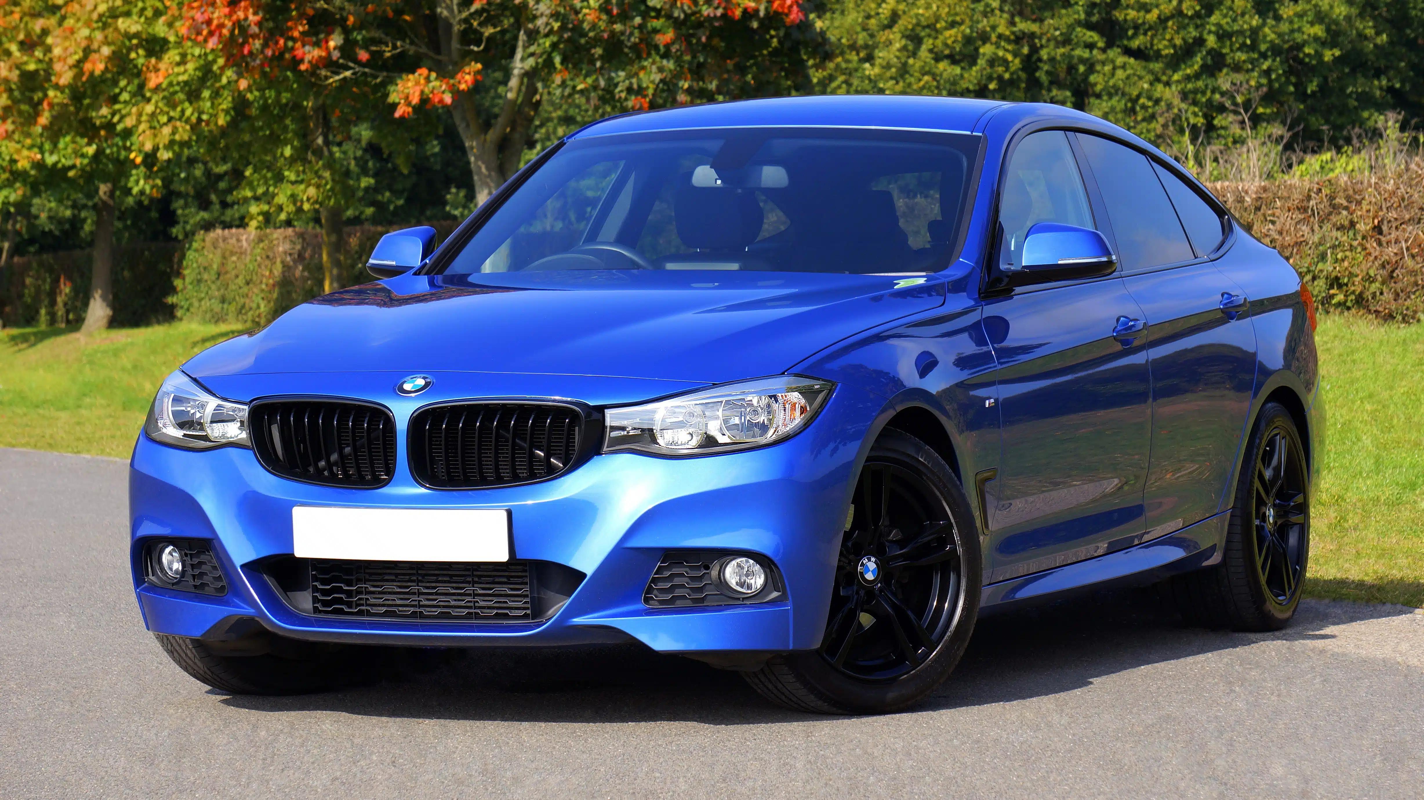 berline-bmw-bleue